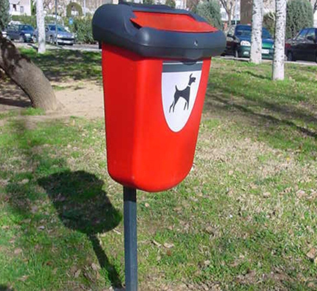 Retriever 35™ Dog Waste Bin