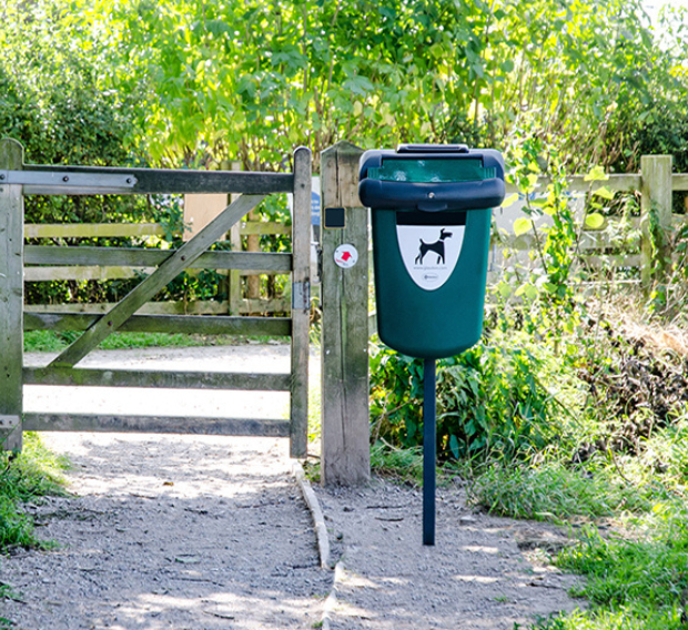 Retriever 35™ Dog Waste Bin